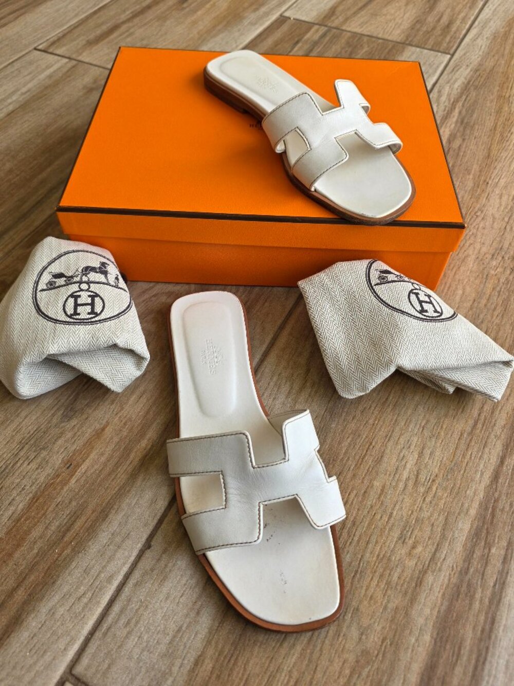 Hermes Oran White Leather Sandals Eur. 36.5 - Picture 2 of 16